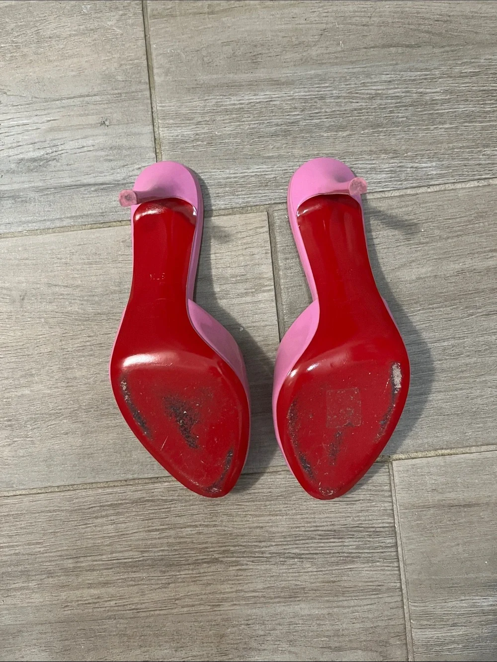 Christian Louboutin Pink Patent Open-Toe Mules Me Dolly - Picture 5 of 12